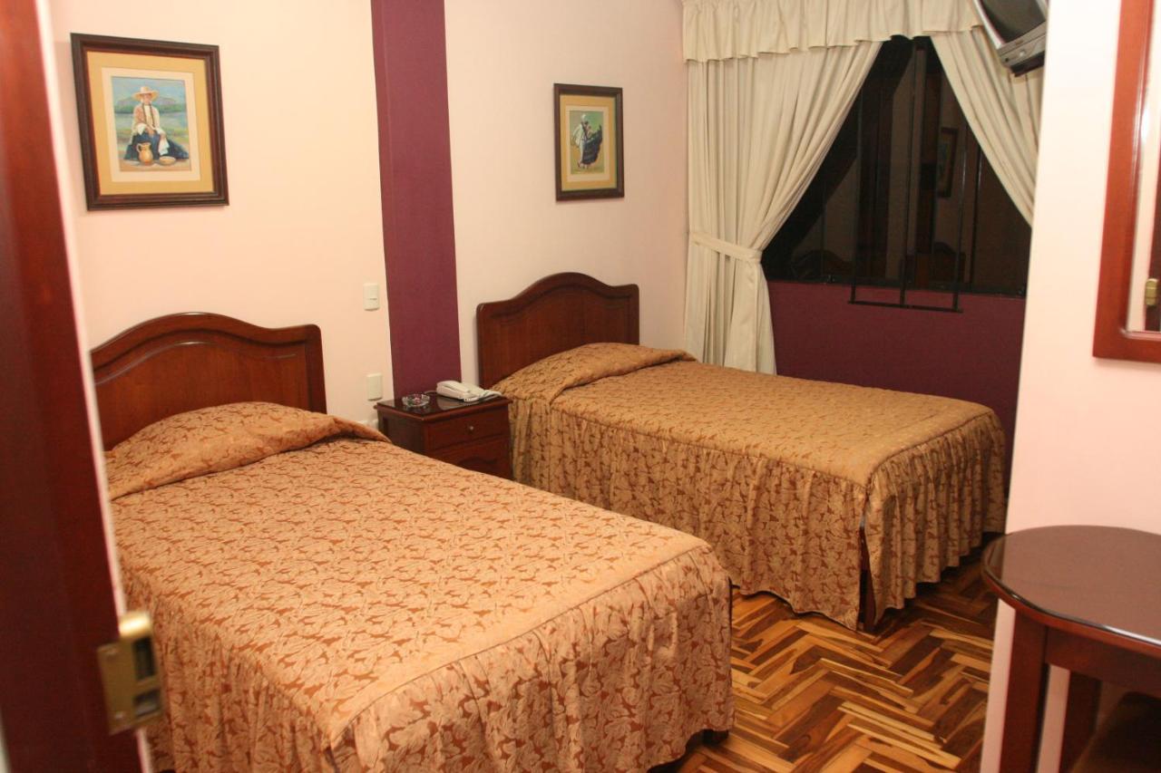 Hotel Torre Norte Трухильо Екстериор снимка