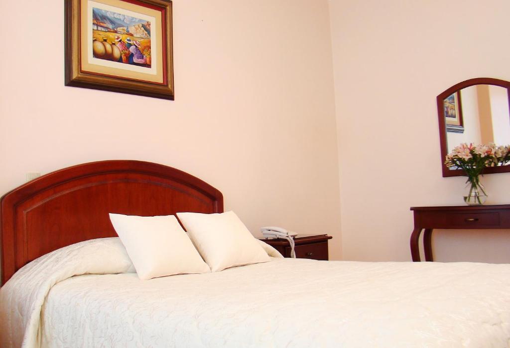 Hotel Torre Norte Трухильо Екстериор снимка