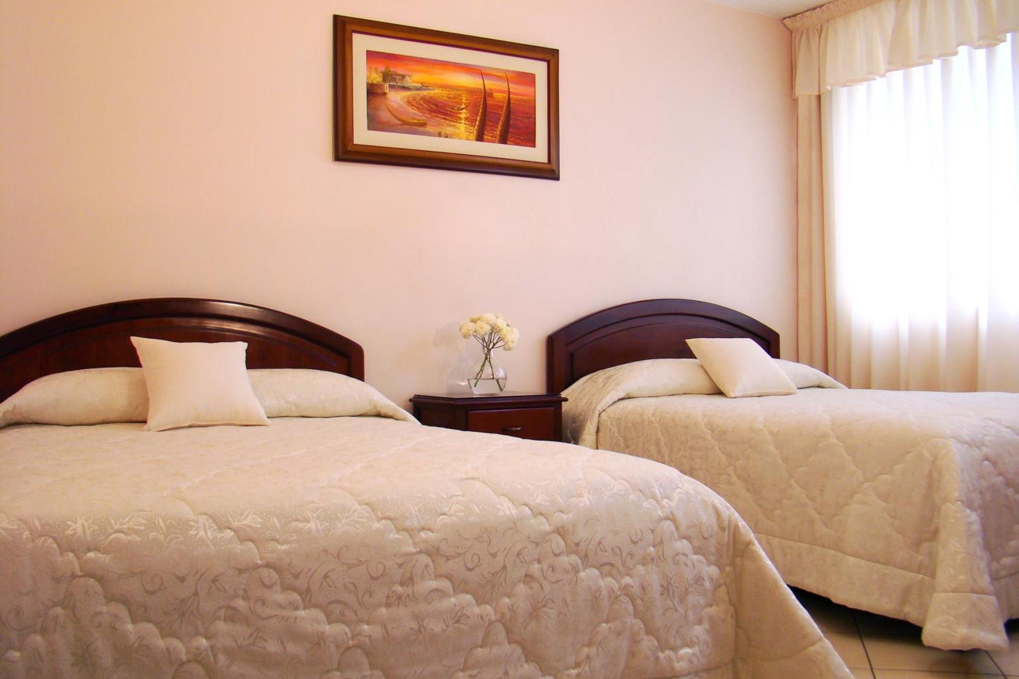 Hotel Torre Norte Трухильо Екстериор снимка