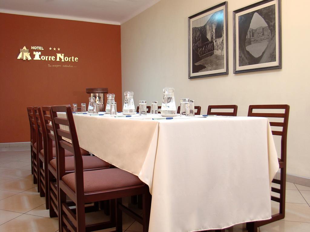 Hotel Torre Norte Трухильо Екстериор снимка