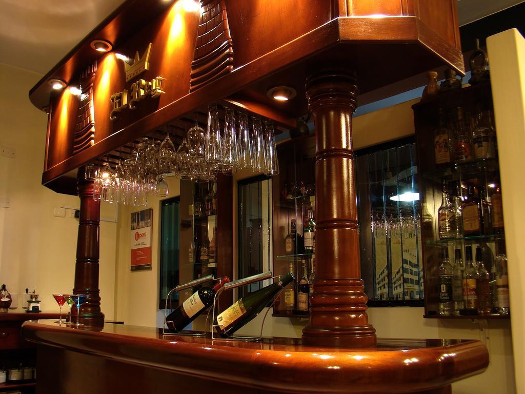Hotel Torre Norte Трухильо Екстериор снимка